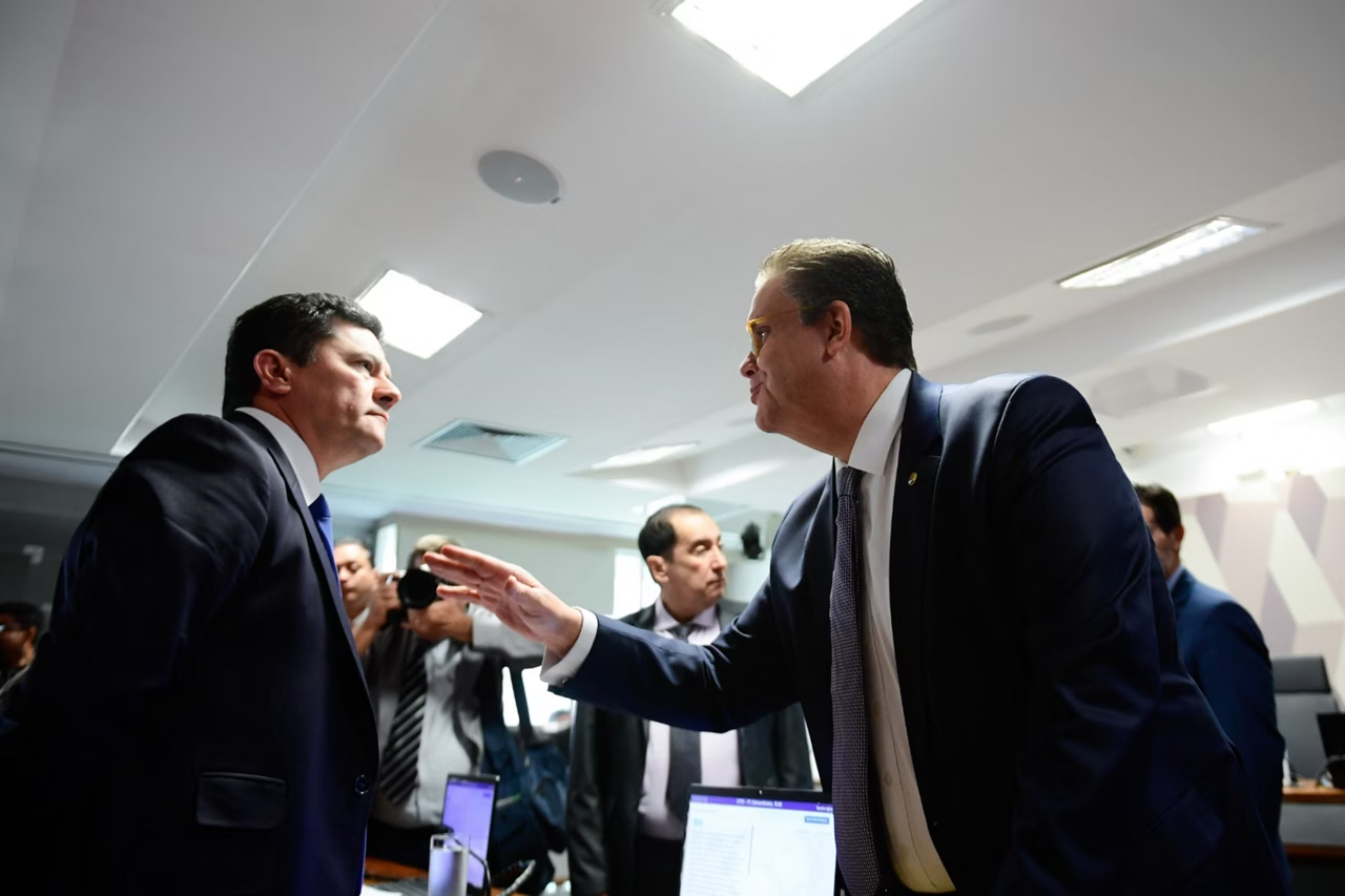 Troca de acusações entre Wolney Queiroz e Sérgio Moro marca sessão no Congresso sobre fraudes no INSS