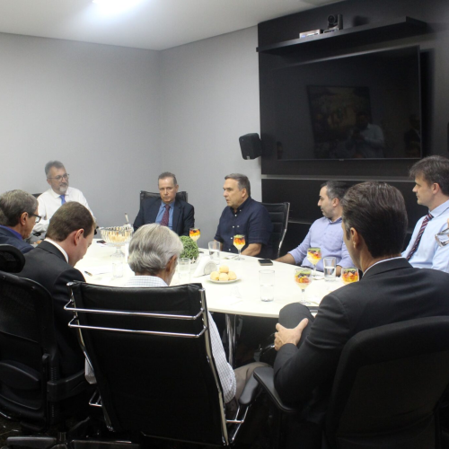 Sandro Mabel, em visita ao TCMGO pauta principalmente,  discussão sobre  contratações e dívidas da capital.