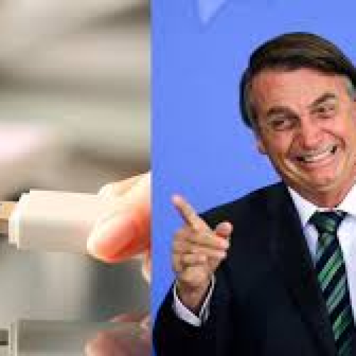 BOLSONARO: O QUE TINHA NO PENDRIVE APREENDIDO NO BANHEIRO? 2 MIL MÚSICAS