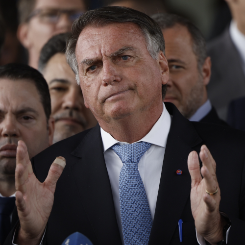 Recuo de Bolsonaro sobre o 8 de janeiro no STF irrita base de apoiadores, aponta pesquisador
