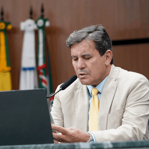 Clécio Alves faz críticas à gestão do prefeito Sandro Mabel nos primeiros 6 meses