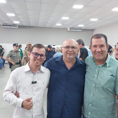 Deputado Lucas do Vale viabiliza entrega de cartões do programa “Pra Ter Onde Morar – Aluguel Social” em Quirinópolis